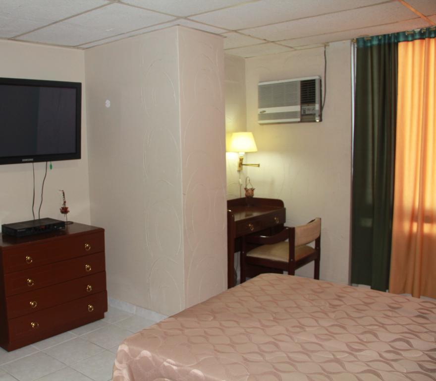 Hotel La Torre Guayaquil Pokoj fotografie