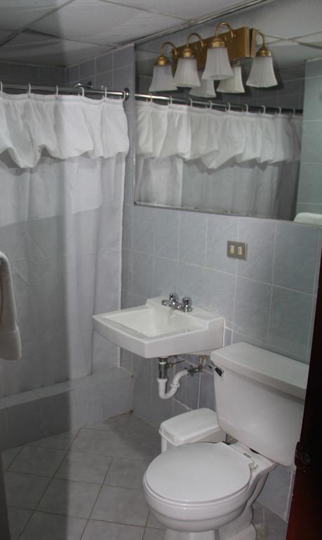 Hotel La Torre Guayaquil Pokoj fotografie