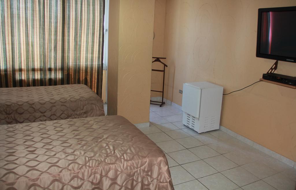 Hotel La Torre Guayaquil Pokoj fotografie