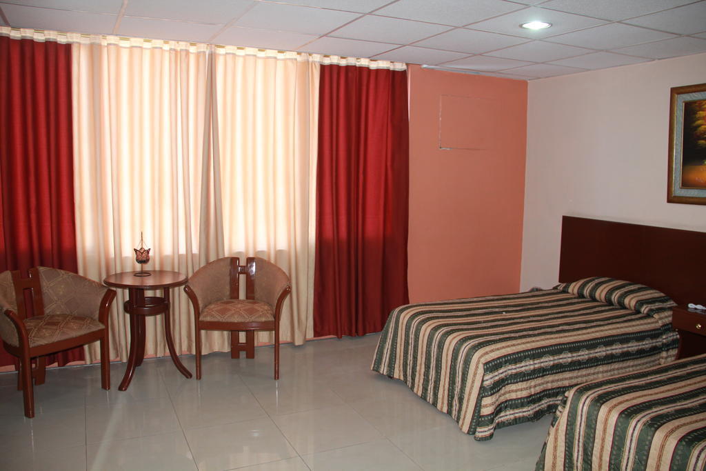 Hotel La Torre Guayaquil Pokoj fotografie
