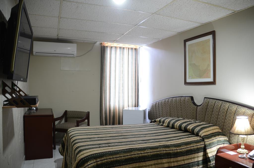 Hotel La Torre Guayaquil Pokoj fotografie